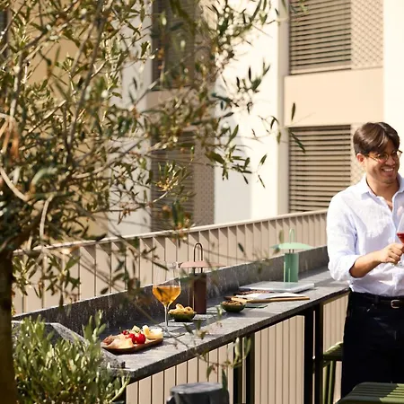Base Hotel Ginebra