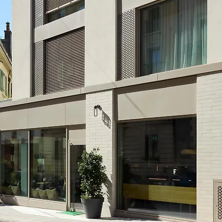 Base Hotel Ginebra