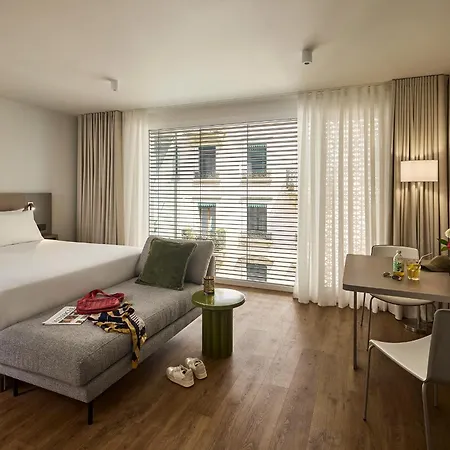 Base Hotel 4*